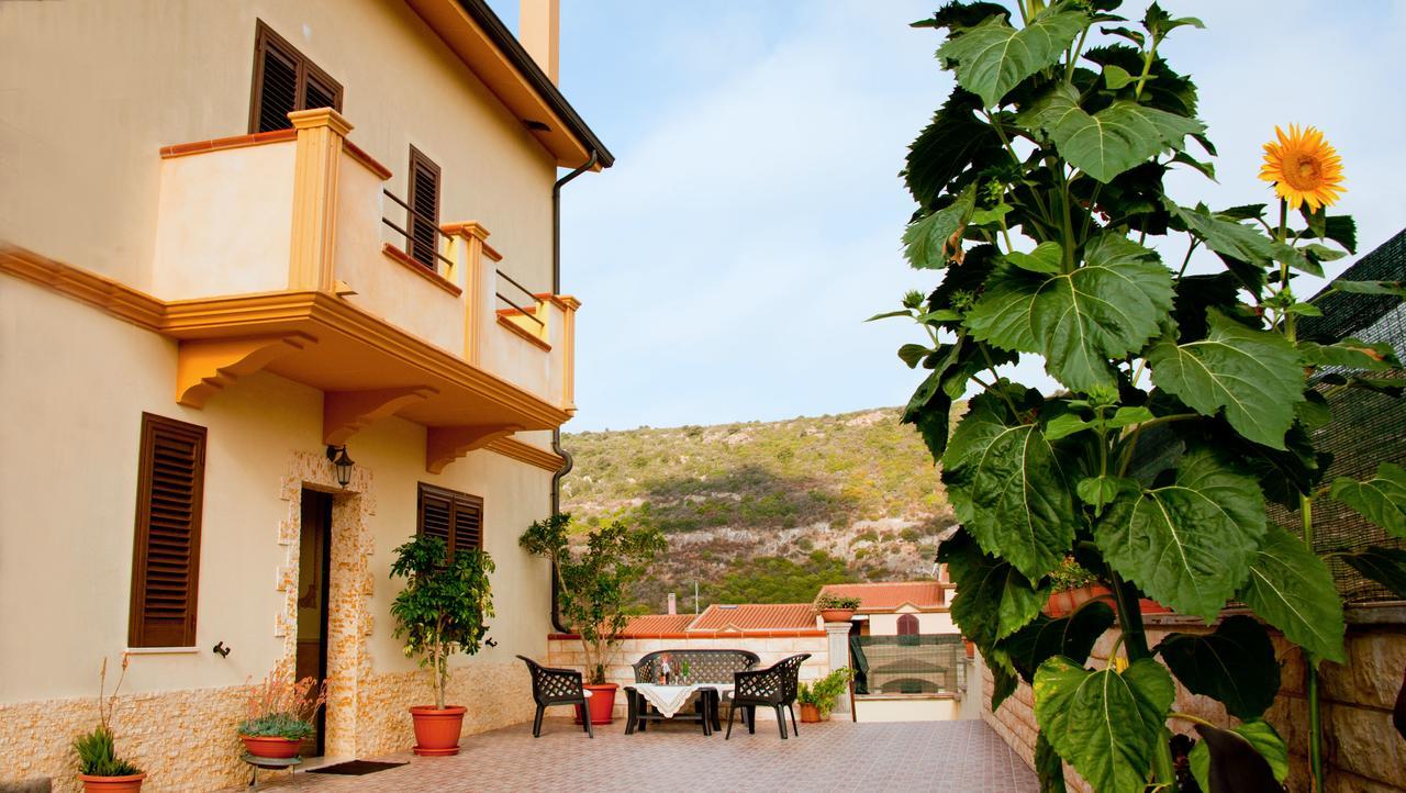 Casa Vacanze Sandalia Bosa Zewnętrze zdjęcie